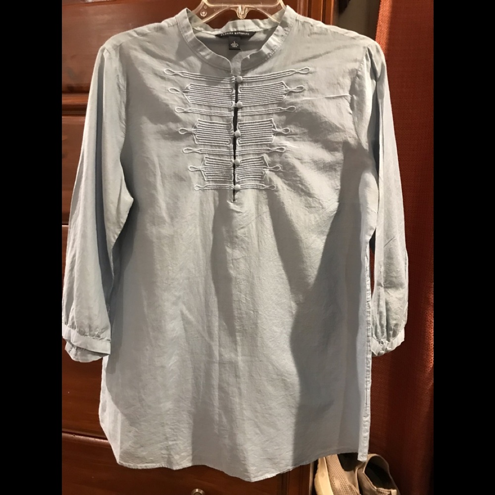 Banana Republic Large light blue top